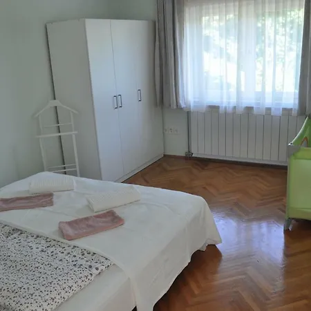 Villon Apartmanhaz